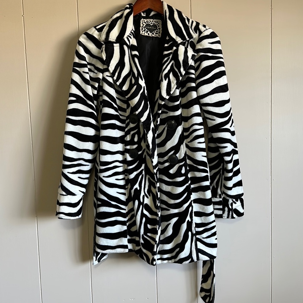 Vintage Fuzzy Zebra Coat 🦓